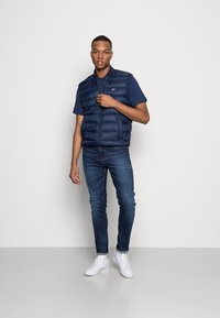 Nike Sportswear T-shirt básica - midnight navy