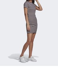 adidas Originals Jerseyklänning - off-white