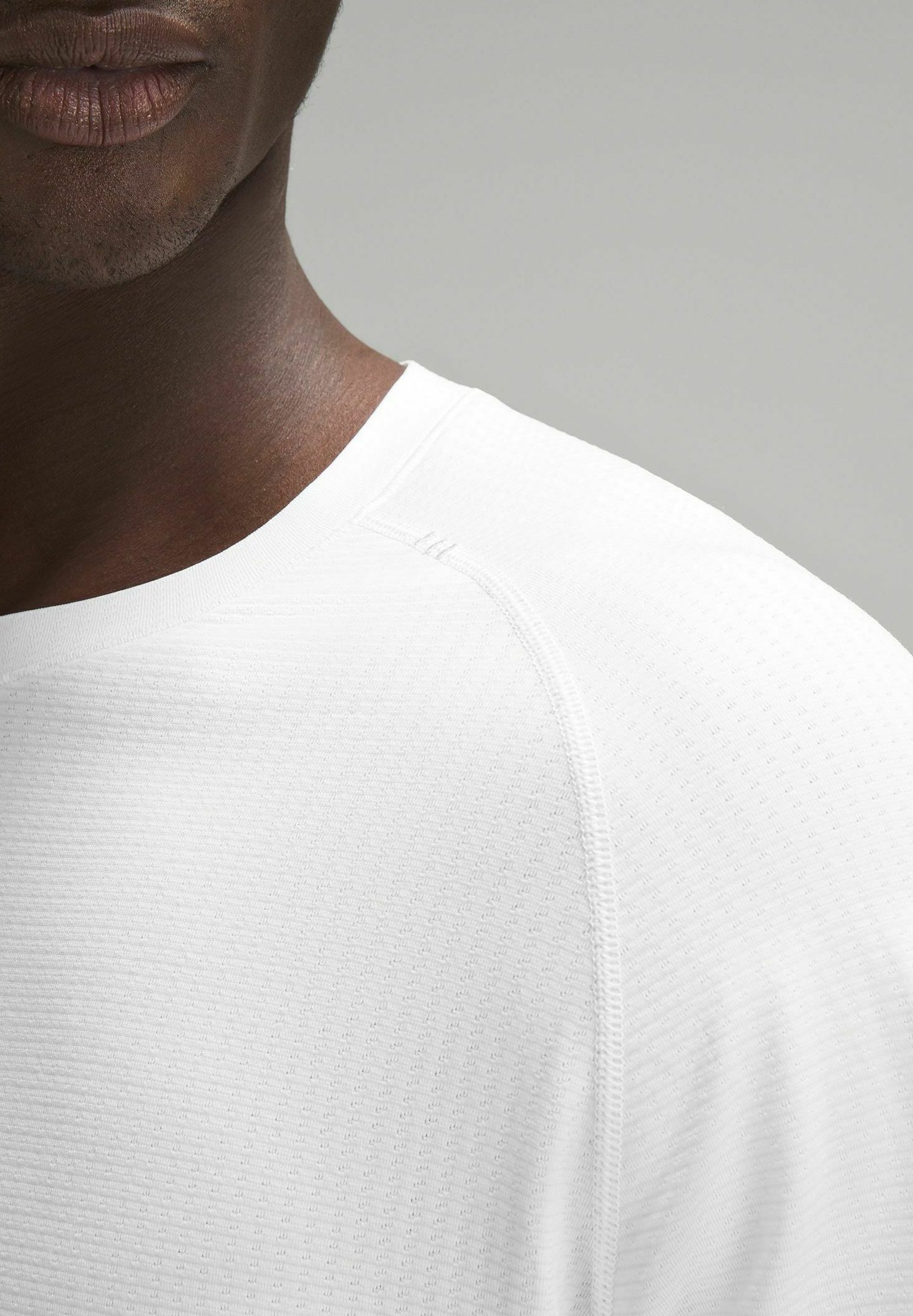lululemon VENT TECH SHORT SLEEVE - Tricou basic - white/alb
