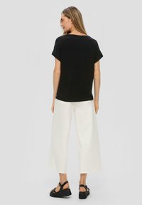 s.Oliver PAILLETTEN - T-Shirt print - schwarz