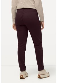 Ulla Popken ELASTIC WAIST STRETCH - Tygbyxor - dark red