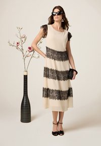 Oltre CON PIZZO A CONTRASTO  - Freizeitkleid - beige