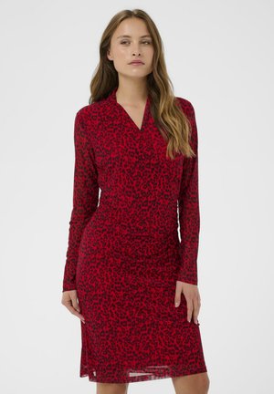 Rotes Kleid mit einem Leopardenmuster, V-Ausschnitt, langen Ärmeln und einer taillierten Silhouette, die knapp über dem Knie endet.