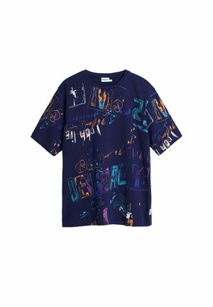Navyblaue Baumwoll-T-Shirt mit bunten Grafikdrucks in Orange, Blau und Weiß, runder Ausschnitt und kurzen Ärmeln.