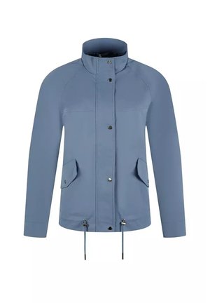 Niebieska lekka kurtka z wysokim kołnierzem, zapięciem na zatrzaski z przodu, dwoma kieszeniami z patkami i regulowanymi sznureczkami u dołu.