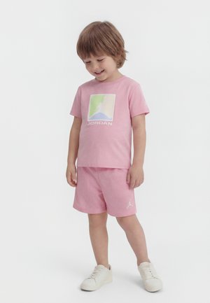 Jordan SET - Shorts - medium soft pink
