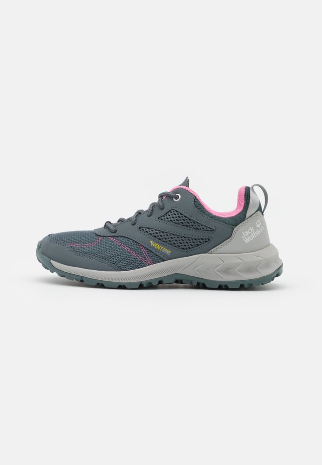 WOODLAND VENT LOW - Hikingschuh - grey/rose
