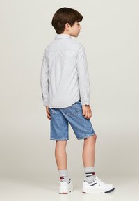 Tommy Hilfiger FLEX ITHACA - Camicia - aegean sea white