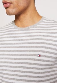 Tommy Hilfiger T-shirt básica - grey