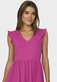 ONLY RÜSCHEN - Vestido ligero - raspberry rose