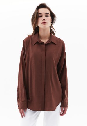 OXXO Blus - downtown brown
