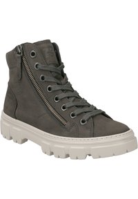Baskets montantes grises en cuir texturé, avec une semelle épaisse blanche contrastante, un système de laçage à l'avant et un détail de fermeture éclair sur le côté.
