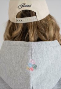 Thumbnail Image 7