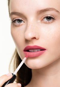 KORRES MORELLO MATTE LASTING LIP FLUID - Lucidalabbra - 10 damask rose