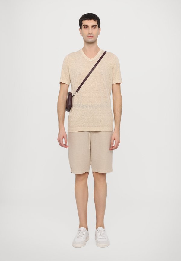 MEN V NECK - Basic T-shirt - safari soft fade2