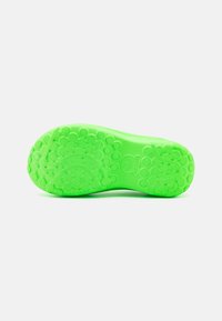adidas Originals STAN - Baseino šlepetės - solar green/footwear white/solar green