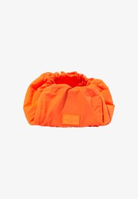 The Flat Lay Co. THE FLAT LAY CO. DRAWSTRING MAKEUP BAG - Trousse de toilette - orange parachute