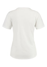 Camiseta de manga corta blanca con cuello redondo, textura suave y un diseño ajustado sin patrones visibles ni herrajes.