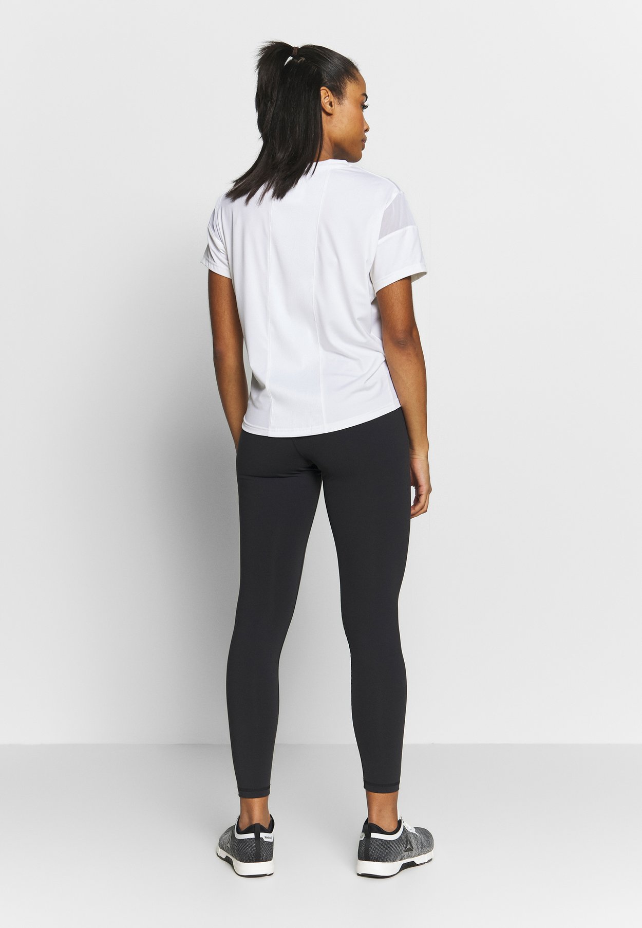 LUX MATERNITY