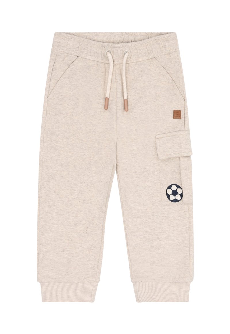 Beige Sweatpants für Kleinkinder mit elastischem Bund, Kordelzug, seitlichen Taschen, einer Cargotasche mit Stickerei eines Fußballs und gerippten Bündchen.
