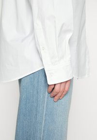 Twist & Tango PEYTON - Blusa com botões - white