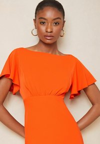 Lipsy REGULAR FIT - Denné šaty - orange
