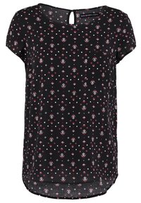 Haut noir à manches courtes avec un col rond, présentant un motif floral rouge et blanc. Tissu léger et doux avec un détail en forme de trou à l'arrière.