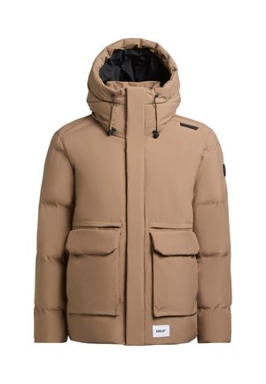 Ruskea eristetty takki, jossa on korkea hupullinen kaulus, kaksi etutaskua läpillä, vetoketjukiinnitys ja mustat yksityiskohdat hartioilla. Pehmeä, topattu pinta.