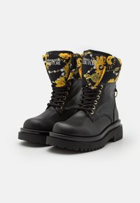 Versace Jeans Couture Stivaletti con plateau - black