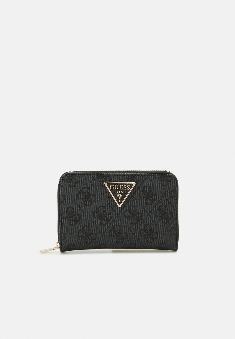Portafoglio nero con motivo testurizzato, accento logo triangolare dorato sul davanti, chiusura con zip e forma rettangolare elegante. Realizzato in materiale sintetico resistente.