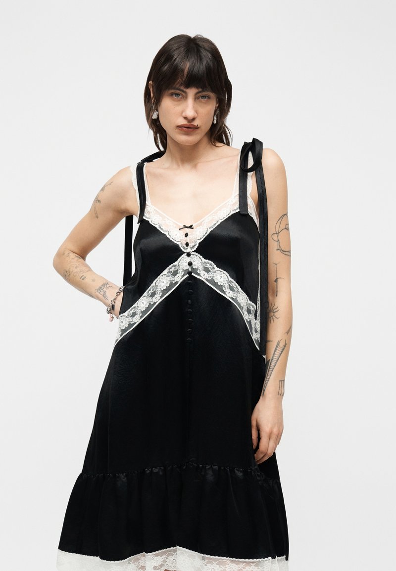 marc jacobs dress black Marc Jacobs Bow Dress in Black, Size 2