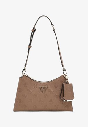 Sac à main marron Guess avec motif logo embossé, bandoulière réglable, fermeture éclair et petite pochette attachée sur le côté.