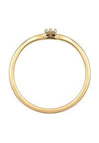 Guldring med en glat, rund band og en enkelt sten sat i en prong øverst. Finishen er blank og reflekterende, hvilket fremhæver dens metalliske tekstur.