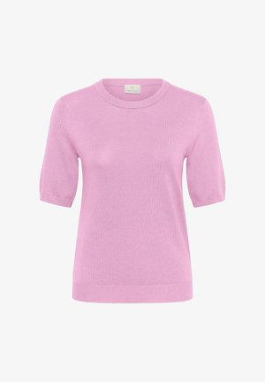 Suéter de punto de manga corta en rosa suave con escote redondo y puños y dobladillo acanalados, sin patrones ni logotipos visibles.