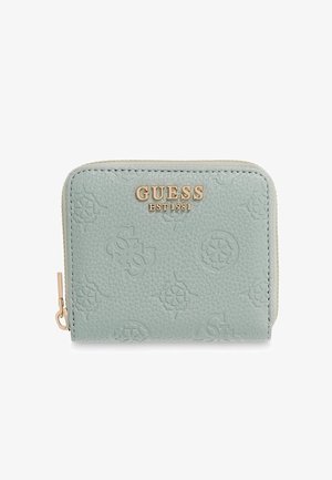 Un portefeuille vert menthe avec fermeture éclair tout autour, fabriqué en cuir synthétique texturé, avec des motifs de logo embossés et des accents en métal doré.