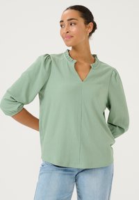 Unselected, granite green