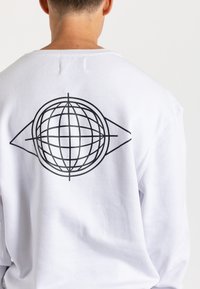 Denim Project GLOBE CREW - Sudadera - white