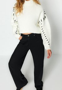 Trendyol Strickpullover - off-white