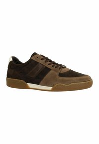 Brown suede sneakers featuring a dark brown panel and a white rubber sole. The design includes flat laces and textured accents.