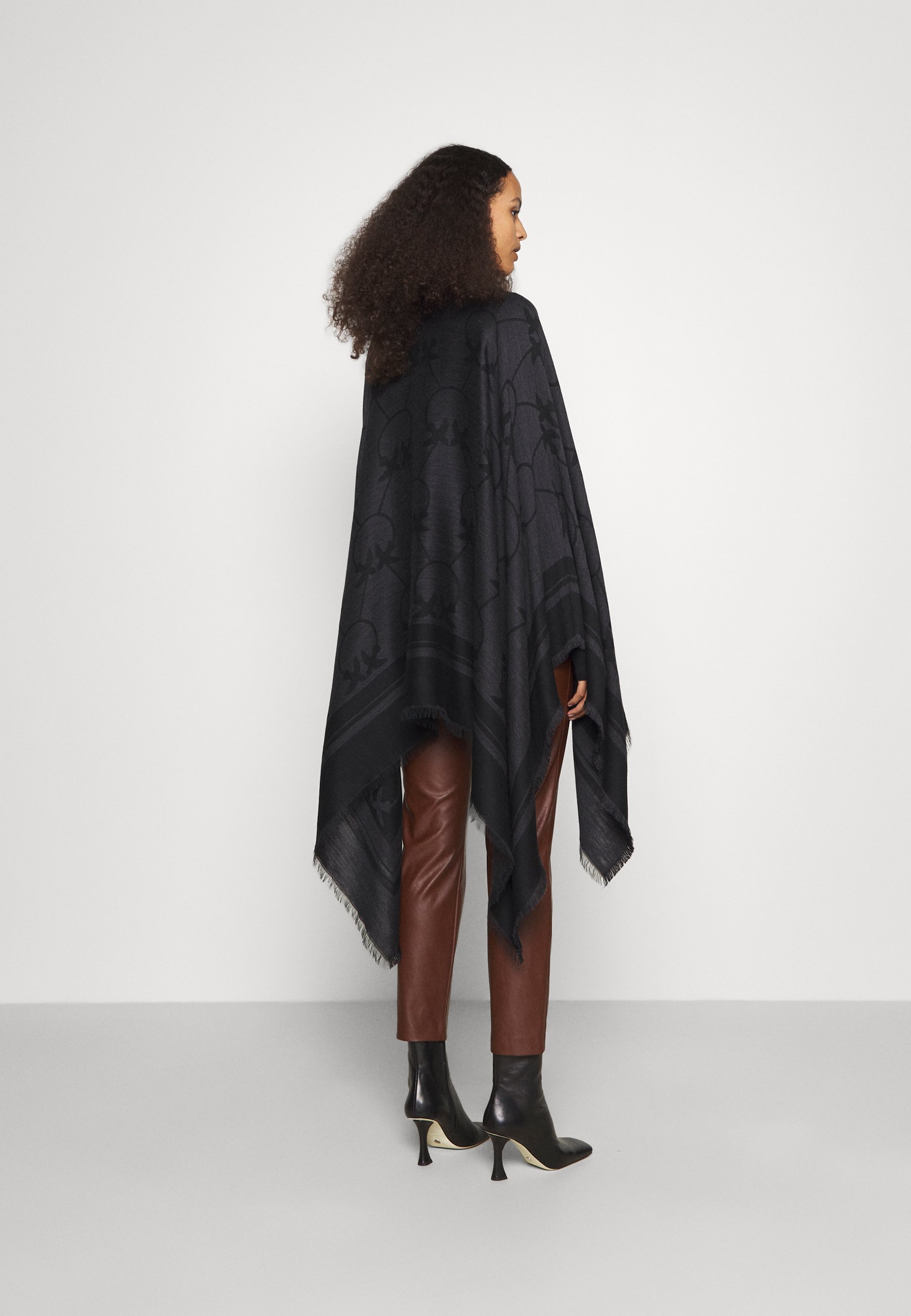 Women PODOR PONCHO - Cape Women PODOR PONCHO - Cape