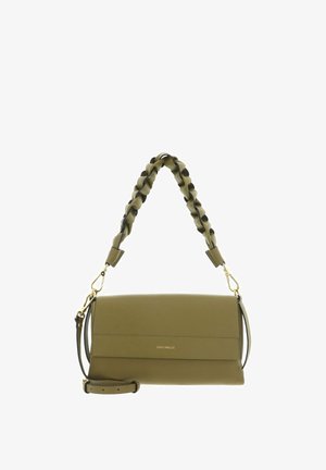 Sac à main en cuir vert olive avec poignée tressée, ferrures dorées, forme rectangulaire et bandoulière amovible.