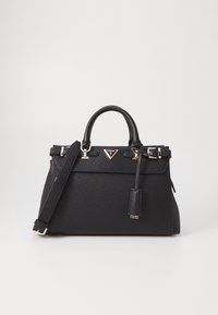 Černá kožená kabelka se strukturovaným designem, kováním ve zlaté barvě, horním držadlem a nastavitelným ramenním popruhem. Obsahuje logo jako ozdobu.