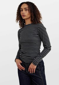 Pikkade varrukatega topp - charcoal mel black stripe
