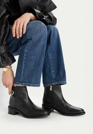Mexx, MEXX ANKLE BOOTS WOMEN'S BLACK 5906751457542 - Støvletter - black
