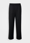 SPORT PANTS - Pantalon de survêtement - black