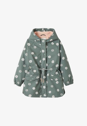 Grüner Kinder-Regenmantel mit weißen Gänseblümchenmustern, Kapuze, vorderen Taschen mit Knöpfen, elastischen Bündchen und verstellbarem Tunnelzug in der Taille.