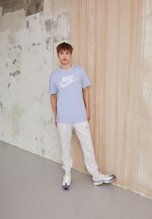 ICON FUTURA - T-shirt con stampa - light marine/white