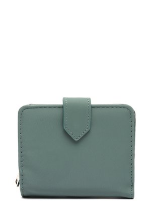 Portafoglio zip compatto in materiale texturizzato color teal, con chiusura a pattina e cuciture a contrasto. Forma rettangolare con finitura liscia.