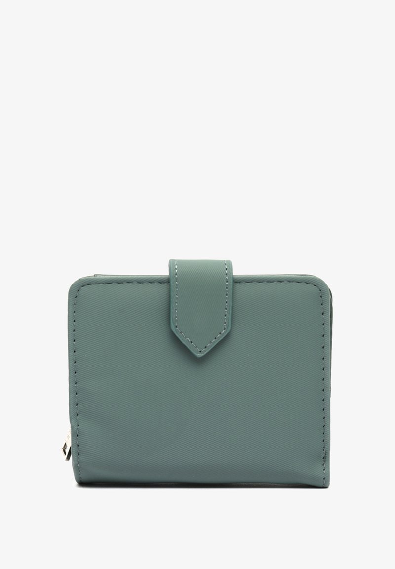 Compact zipportemonnee in gestructureerd teal materiaal, met een klep sluiting en contrasterende stiksels. Rechthoekige vorm met een gladde afwerking.