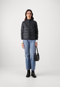 Tommy Hilfiger COLLARLESS JACKET - Jakna ispunjena paperjem - black
